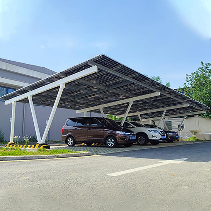 Päikeseenergia autokatuse mägi