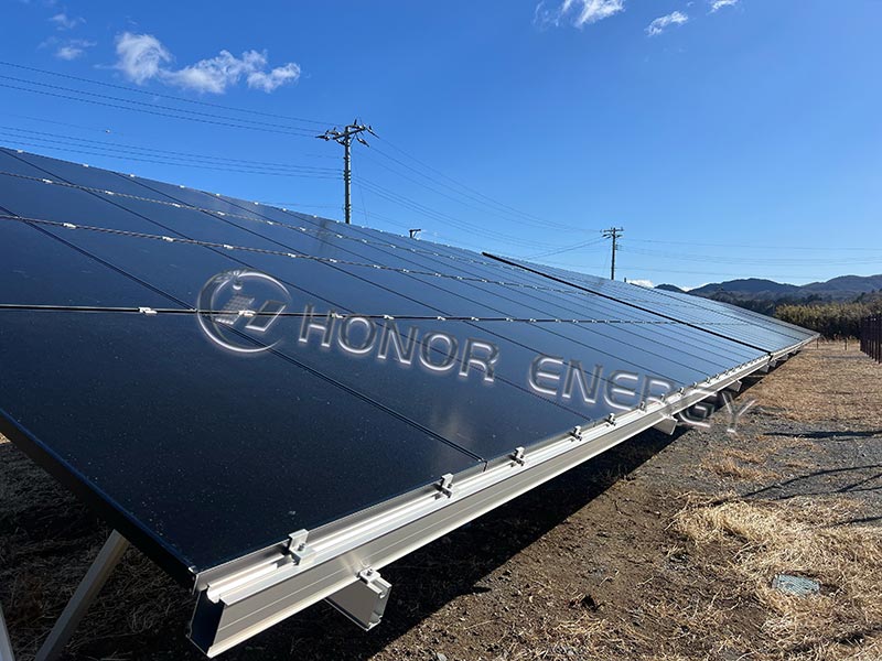 700 kW päikeseenergia maapealse paigaldussüsteemi projekti edukas lõpuleviimine Sendais, Jaapanis